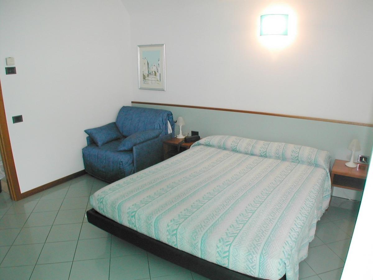 Residence Mediterraneo San Benedetto del Tronto Exterior foto